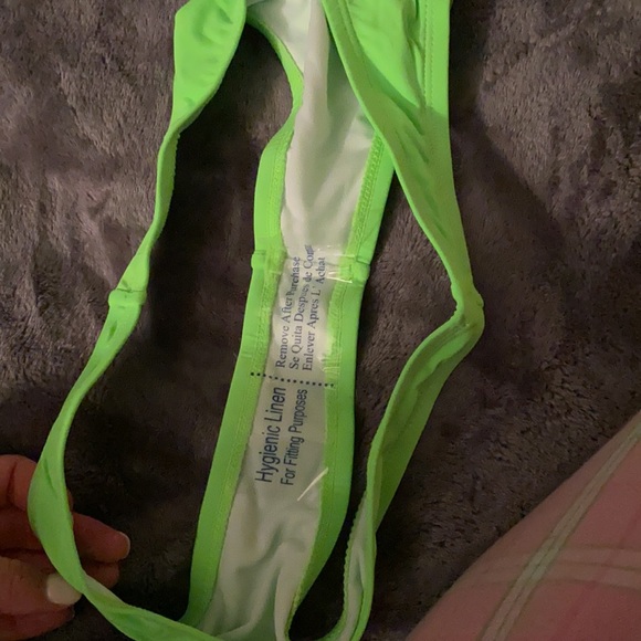Neon green thong bikini never worn - Picture 2 of 4